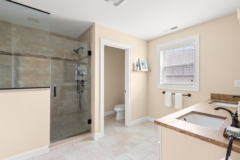 12 Poplar Hill Cir