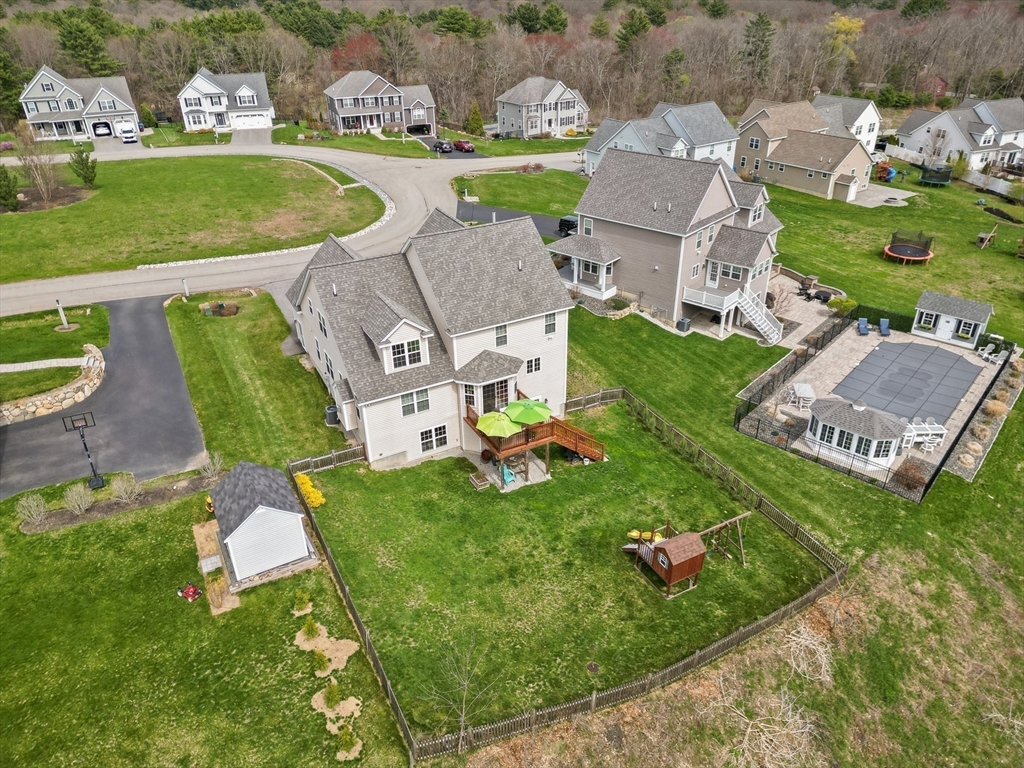 12 Poplar Hill Cir