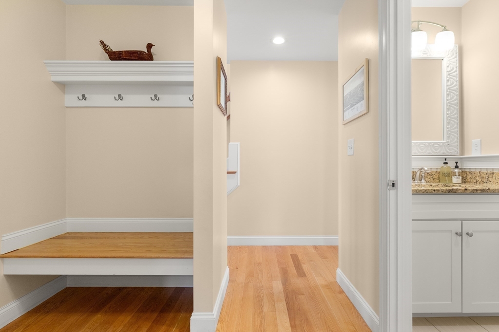 12 Poplar Hill Cir