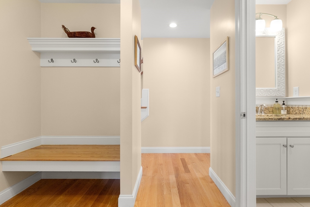 12 Poplar Hill Cir