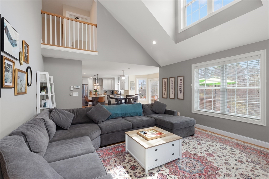 12 Poplar Hill Cir