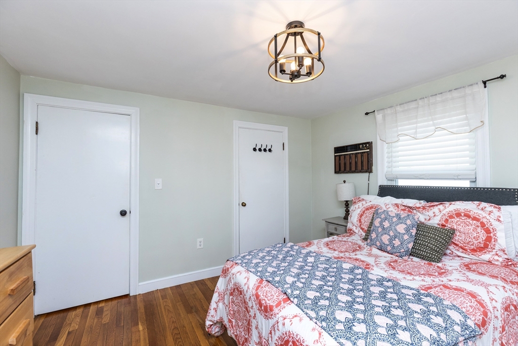7 Linden Rd