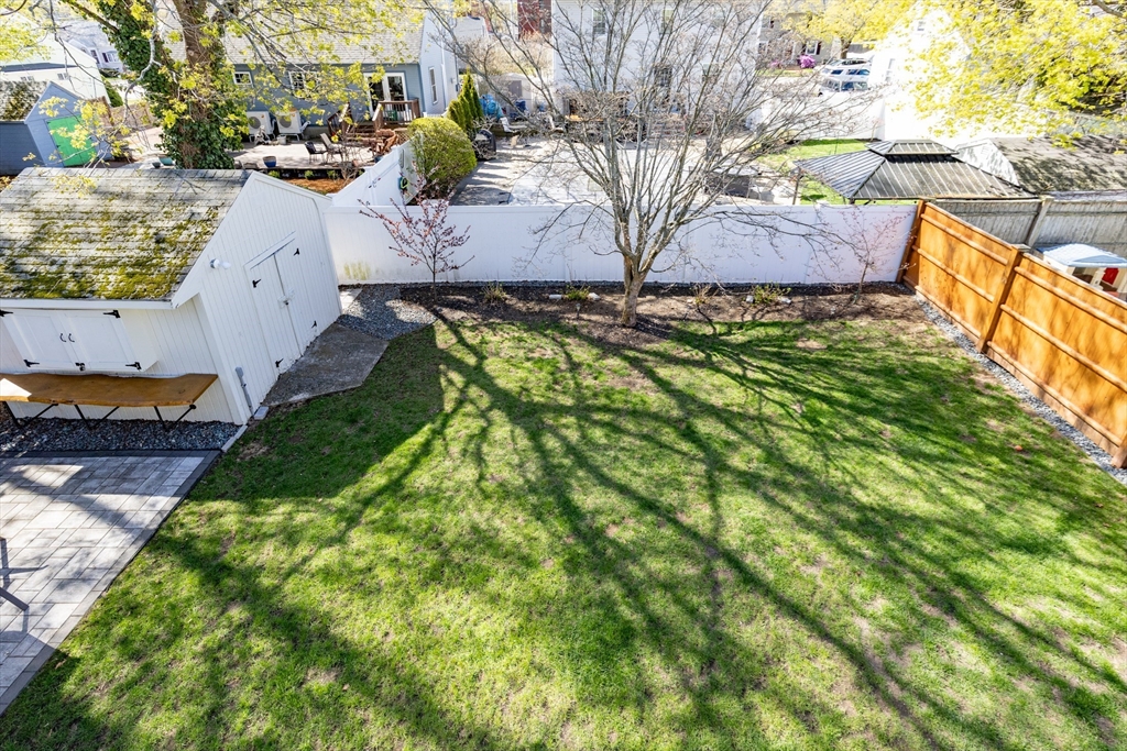 7 Linden Rd