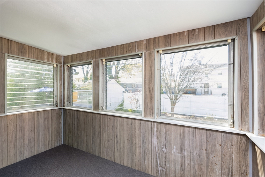 7 Linden Rd