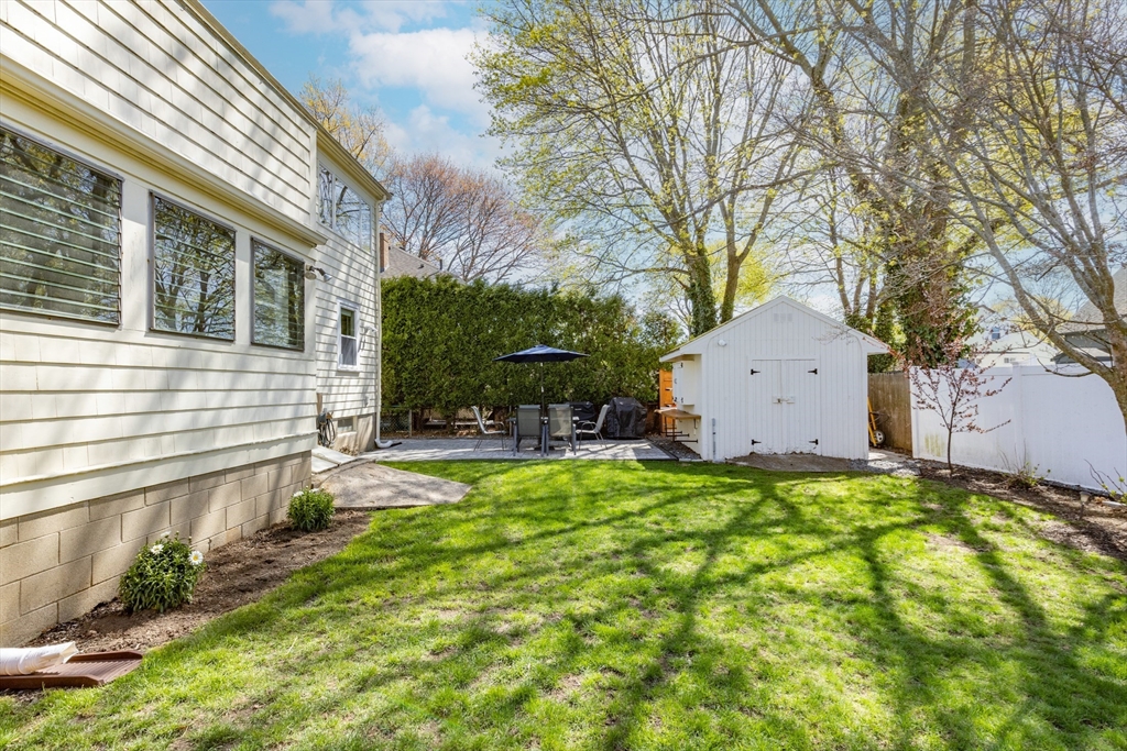 7 Linden Rd