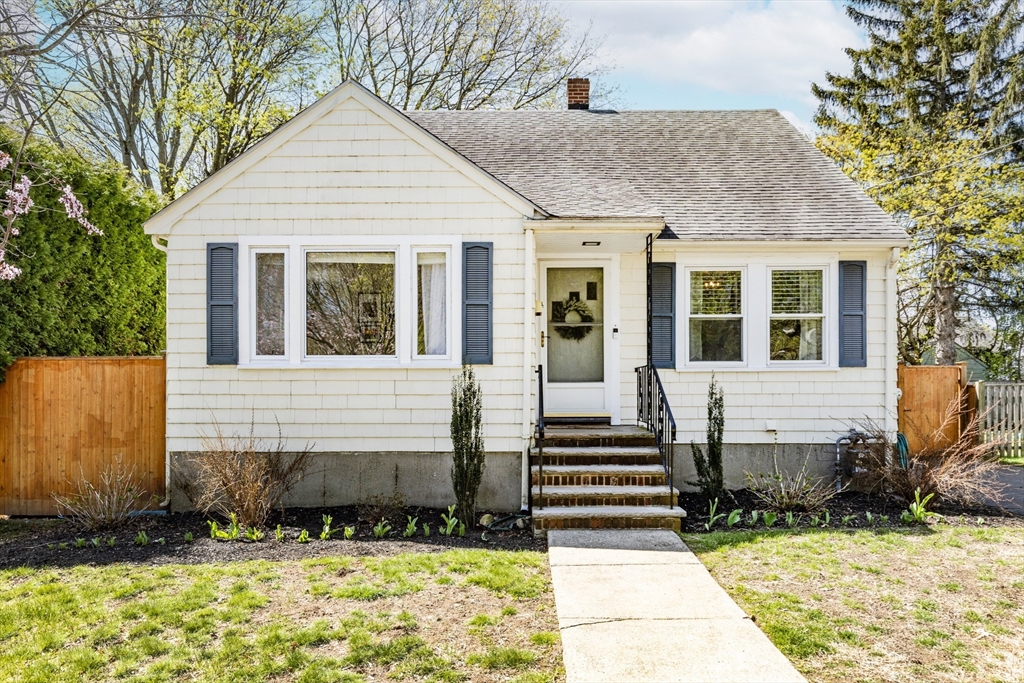 7 Linden Rd