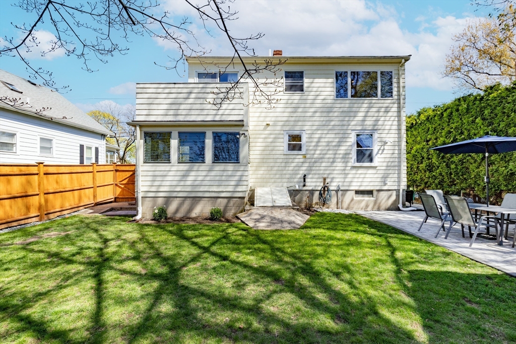 7 Linden Rd