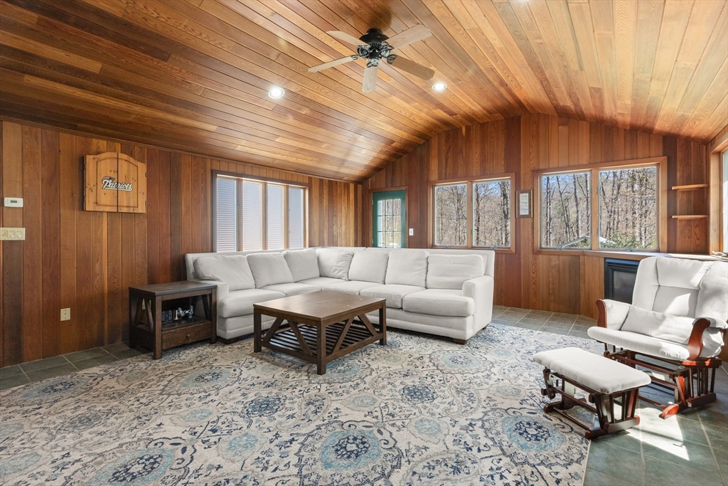 20 Baldpate Rd