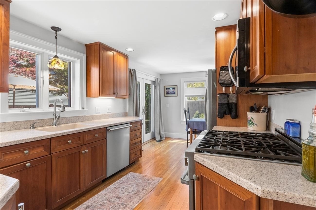 21 Purchase St