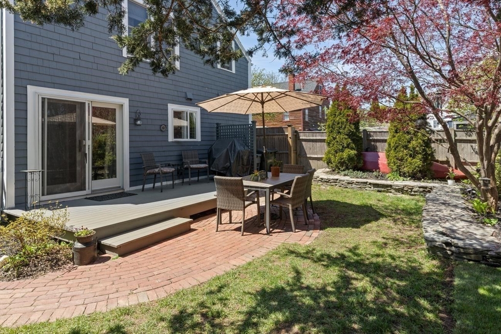 21 Purchase St
