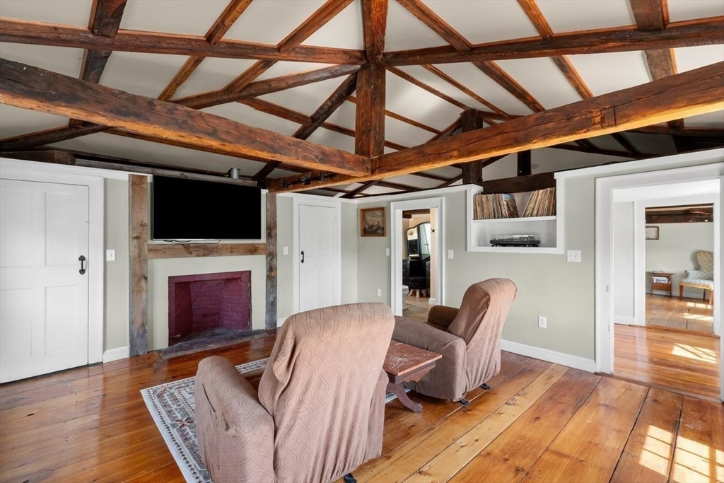 21 Purchase St