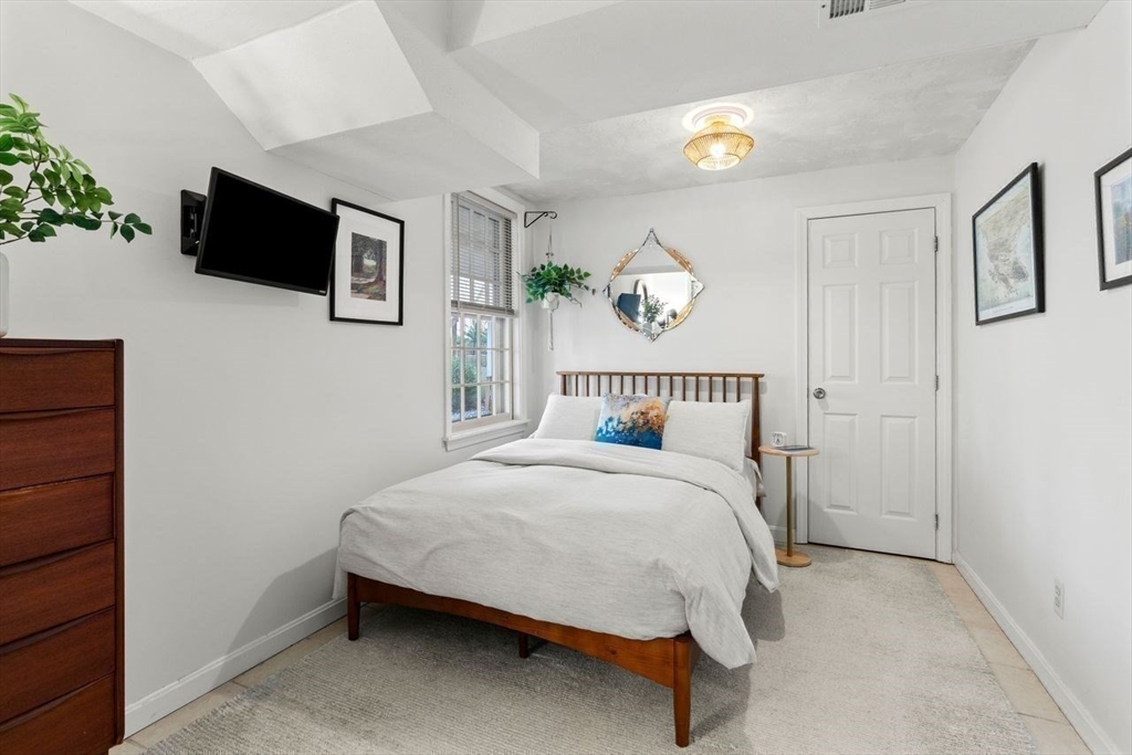 4 Greybirch Rd