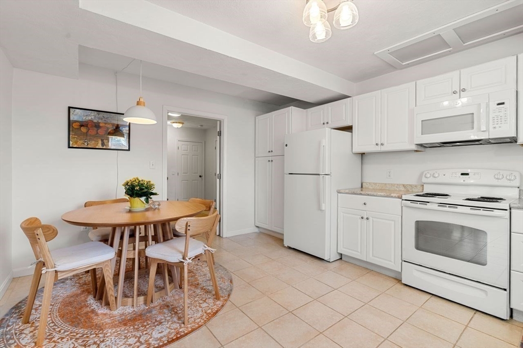4 Greybirch Rd