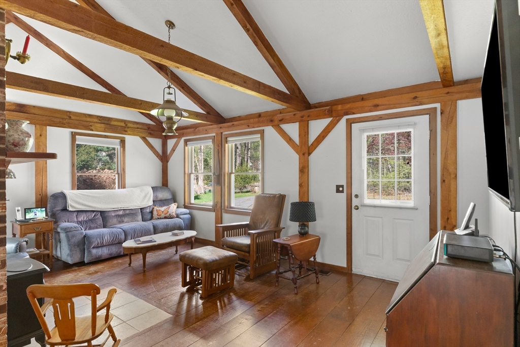 93 Hadley Rd