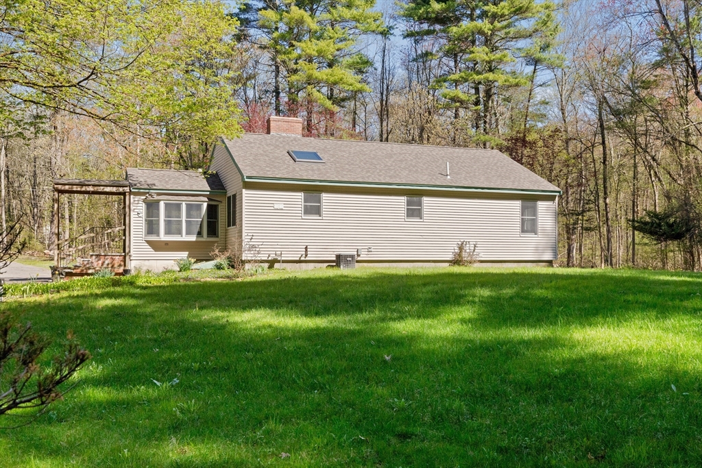 93 Hadley Rd