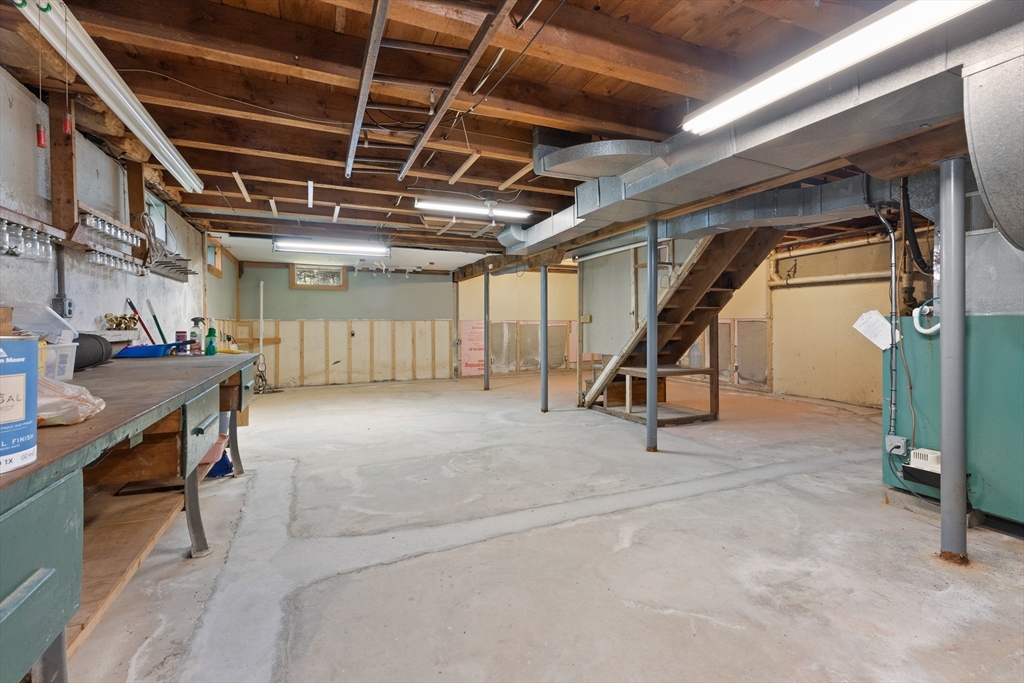 93 Hadley Rd