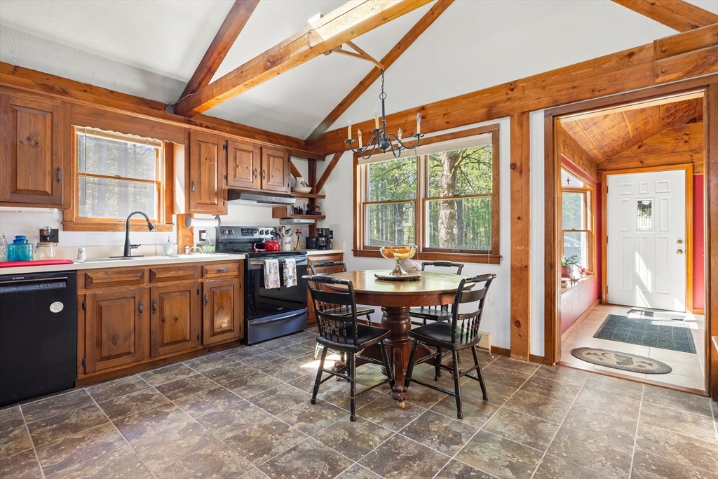 93 Hadley Rd