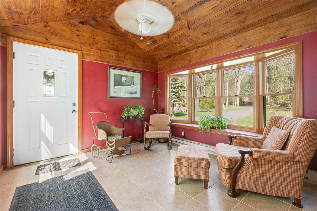 93 Hadley Rd