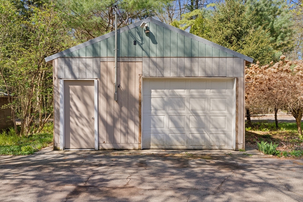 93 Hadley Rd