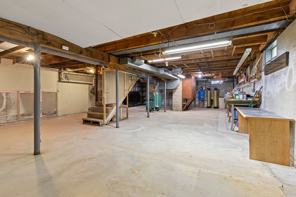 93 Hadley Rd