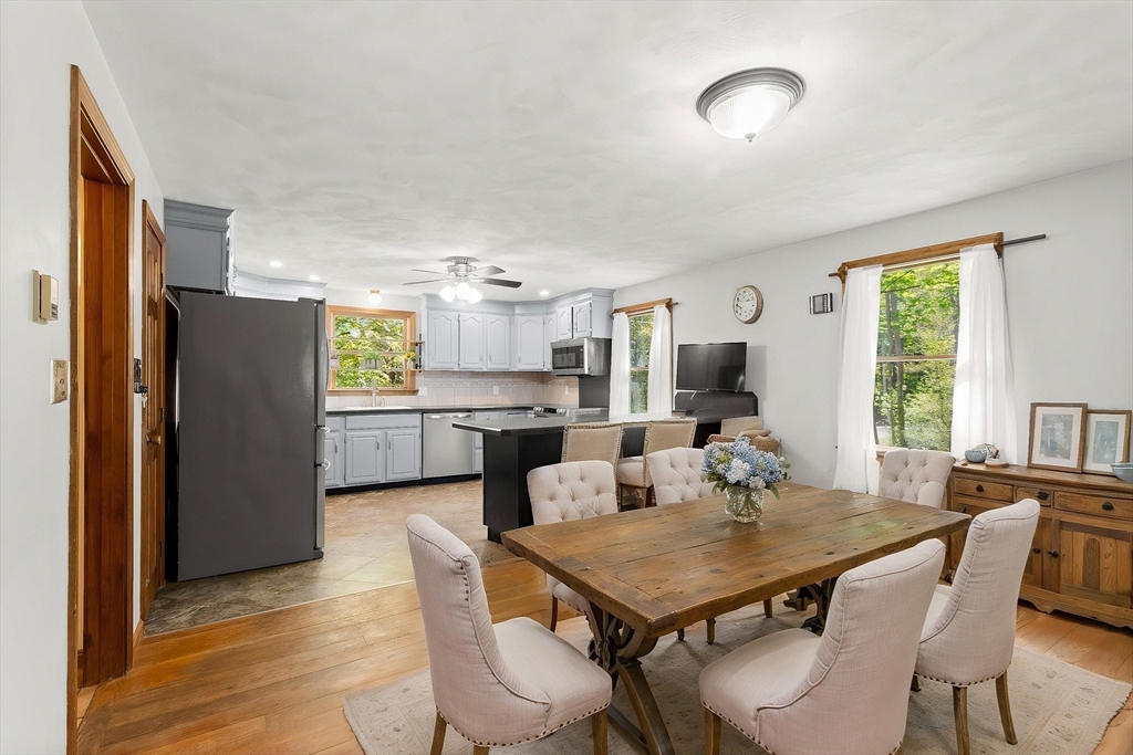 7 Byfield Rd