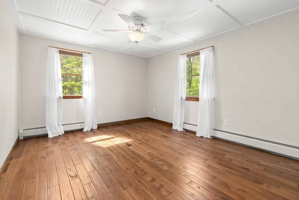7 Byfield Rd