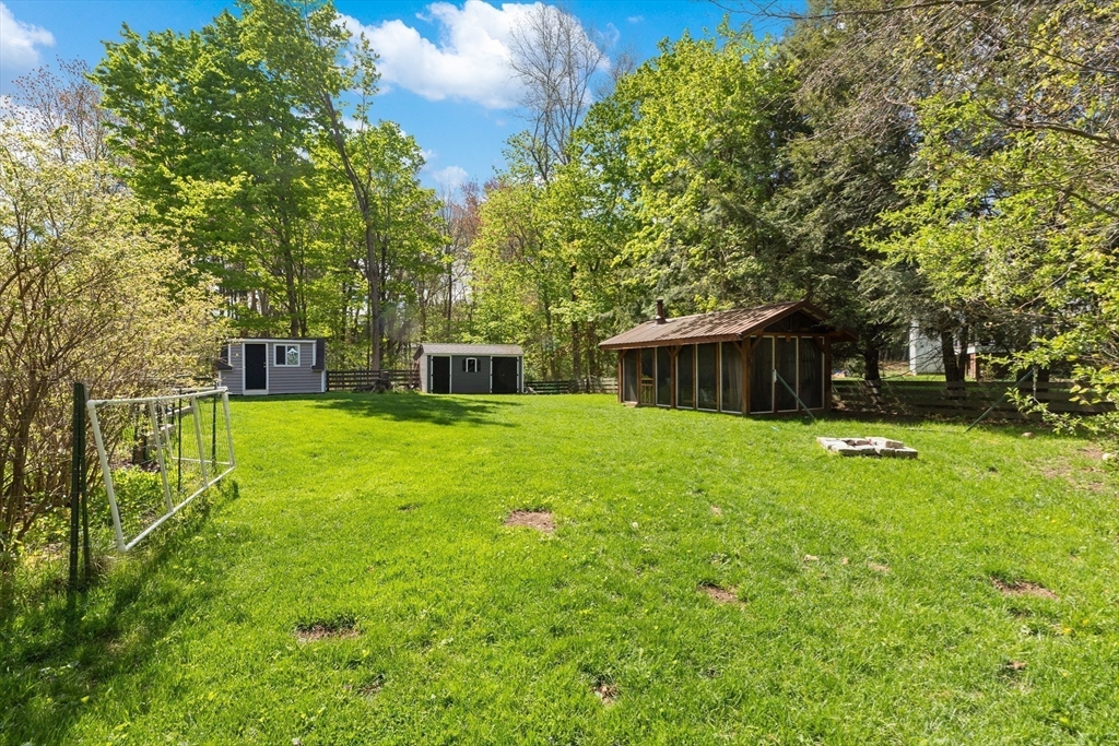 7 Byfield Rd