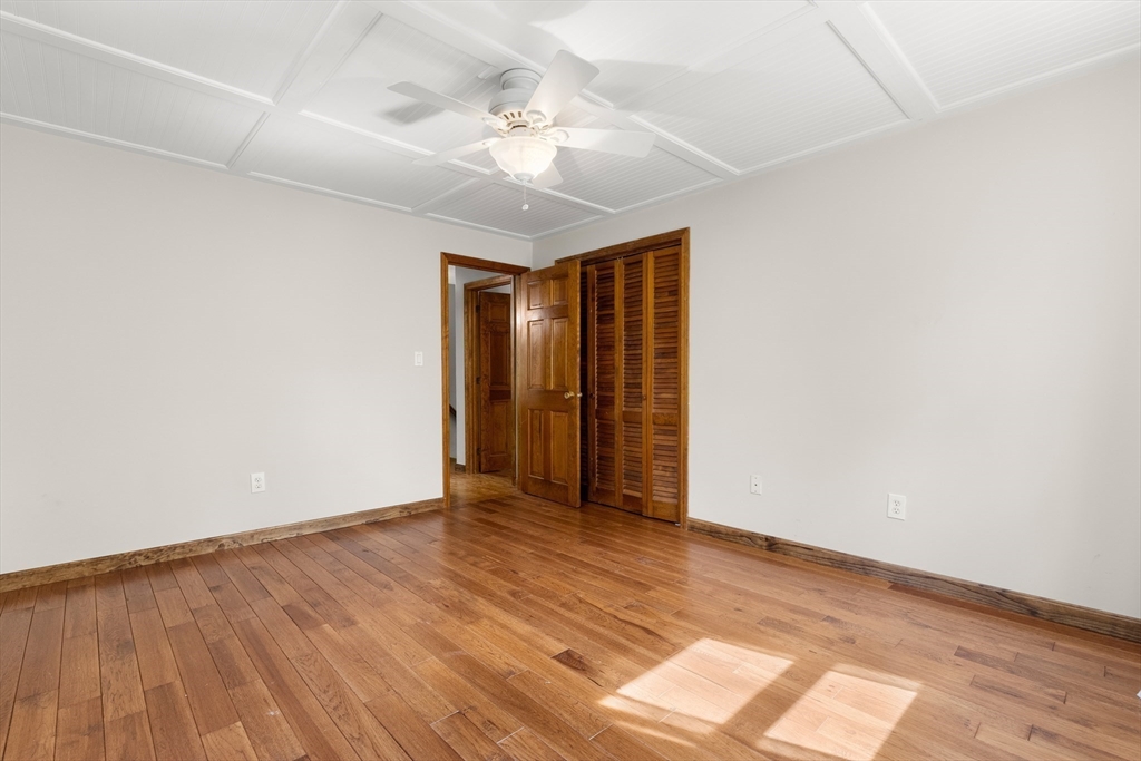 7 Byfield Rd