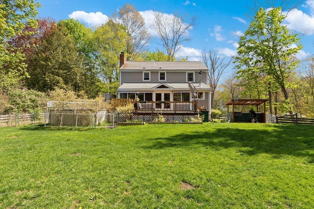 7 Byfield Rd