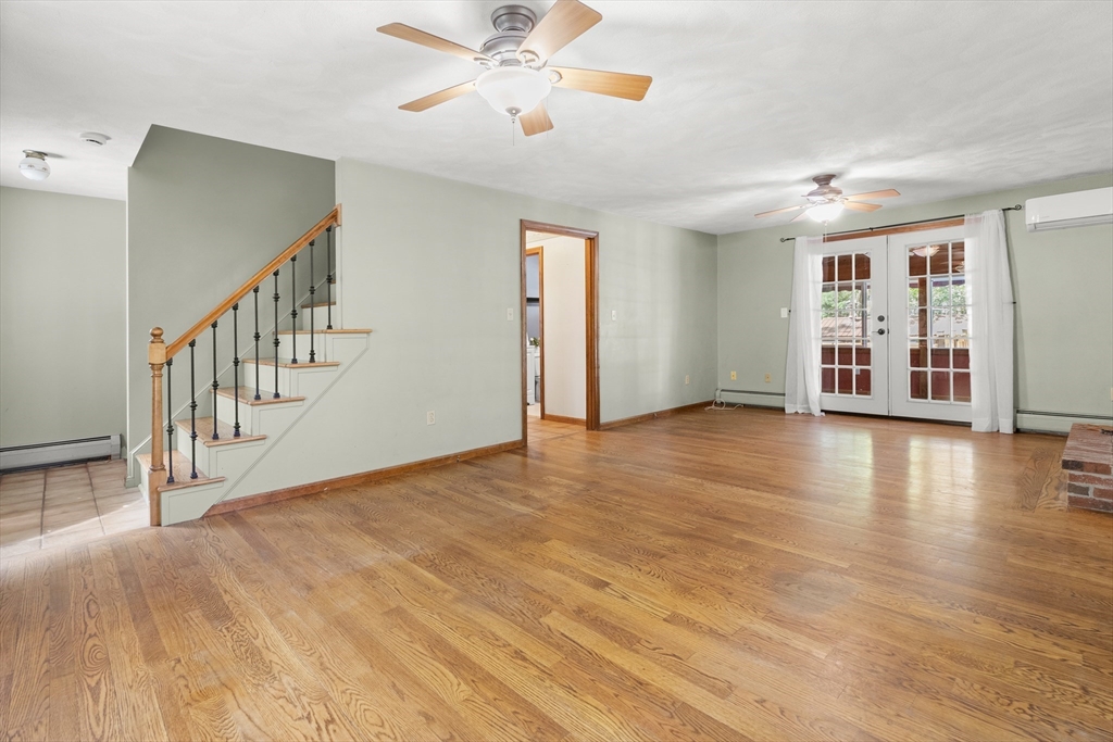 7 Byfield Rd