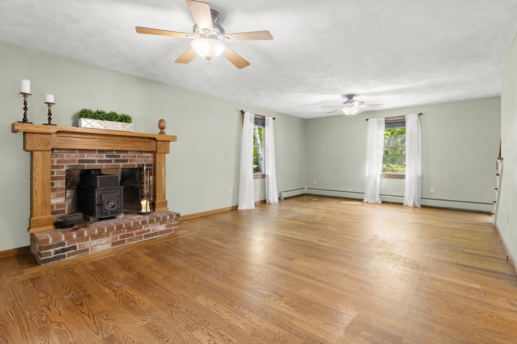 7 Byfield Rd