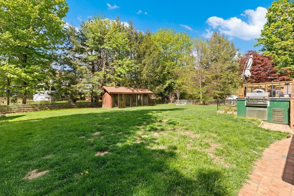 7 Byfield Rd