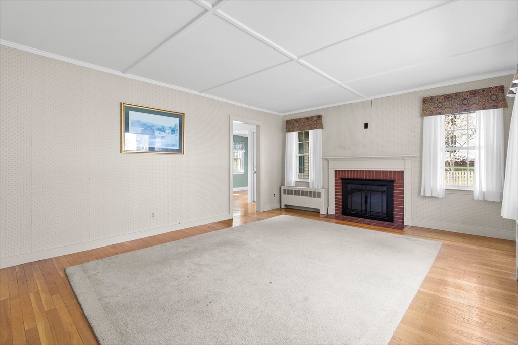 557 Main St