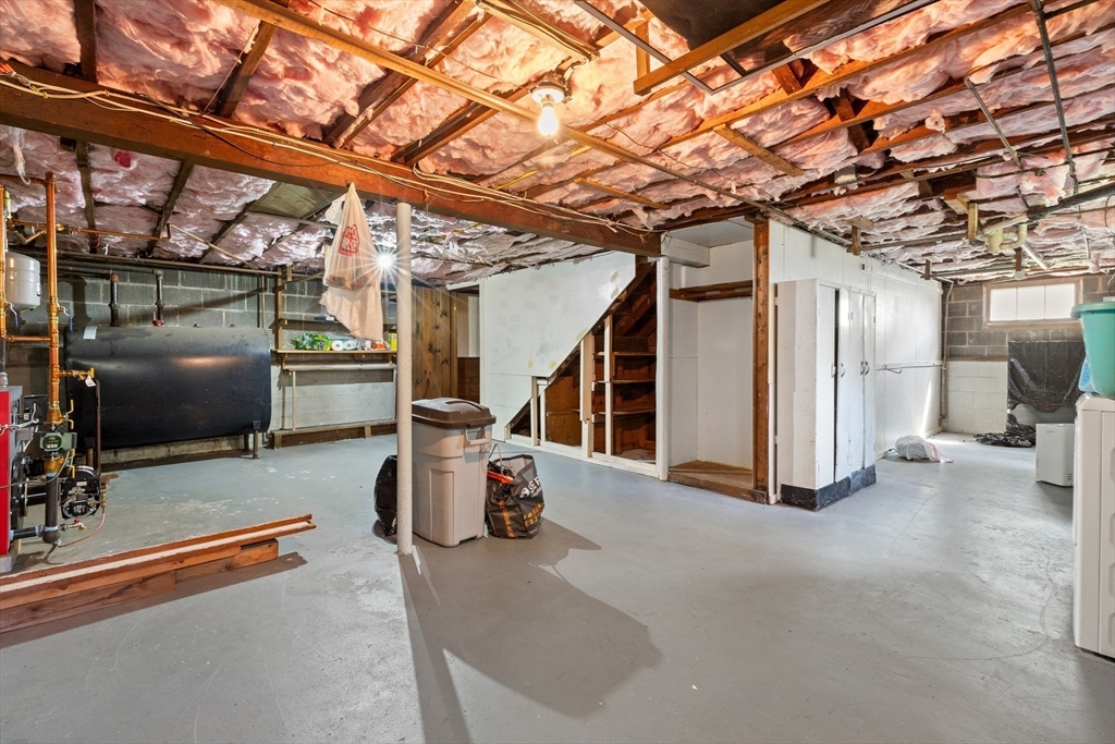 557 Main St