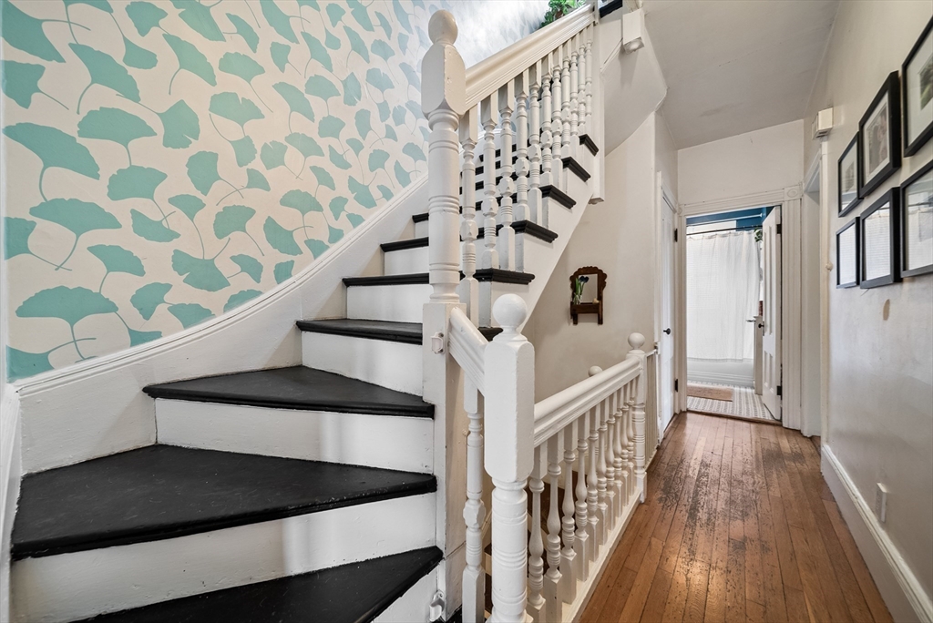 37 John St # 2