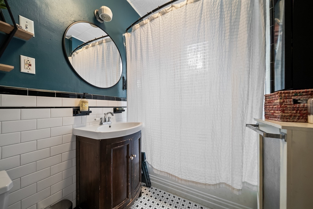 37 John St # 2