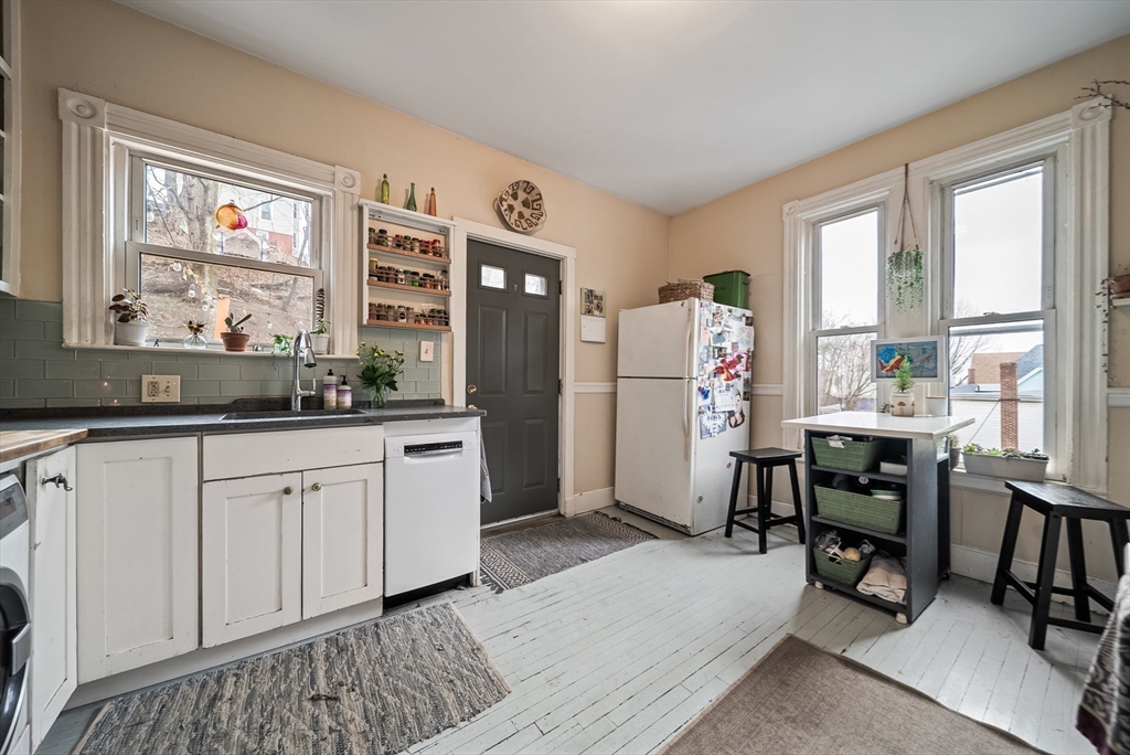 37 John St # 2
