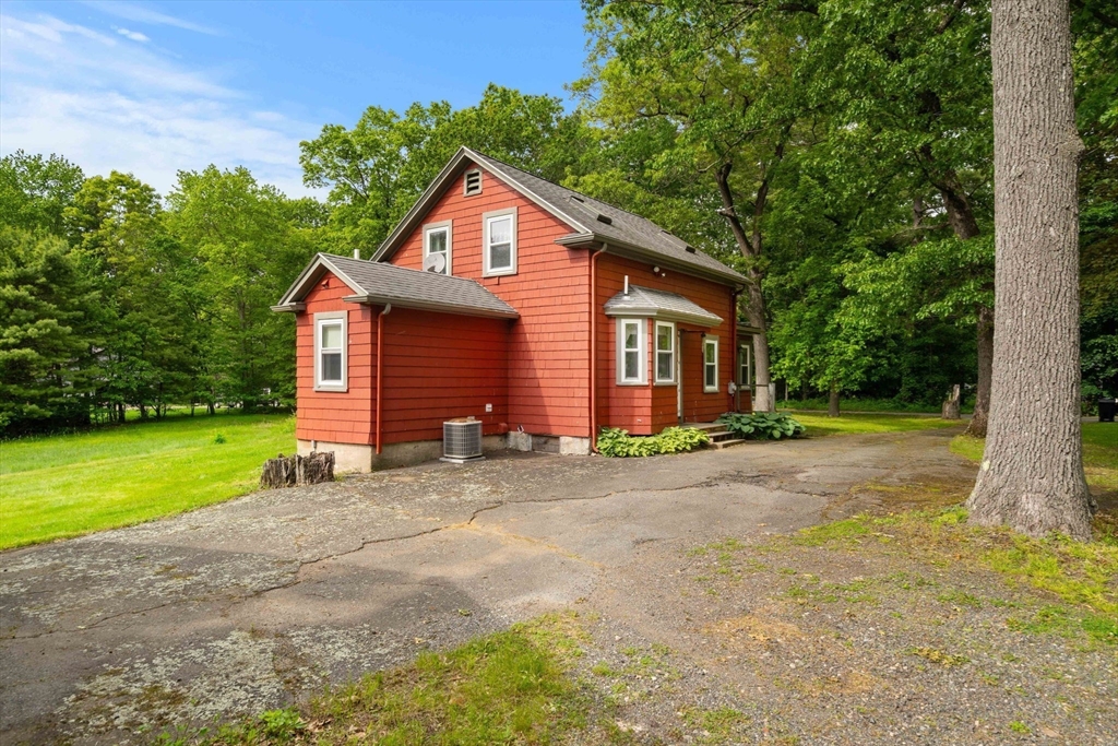 116 Killam Hill Rd