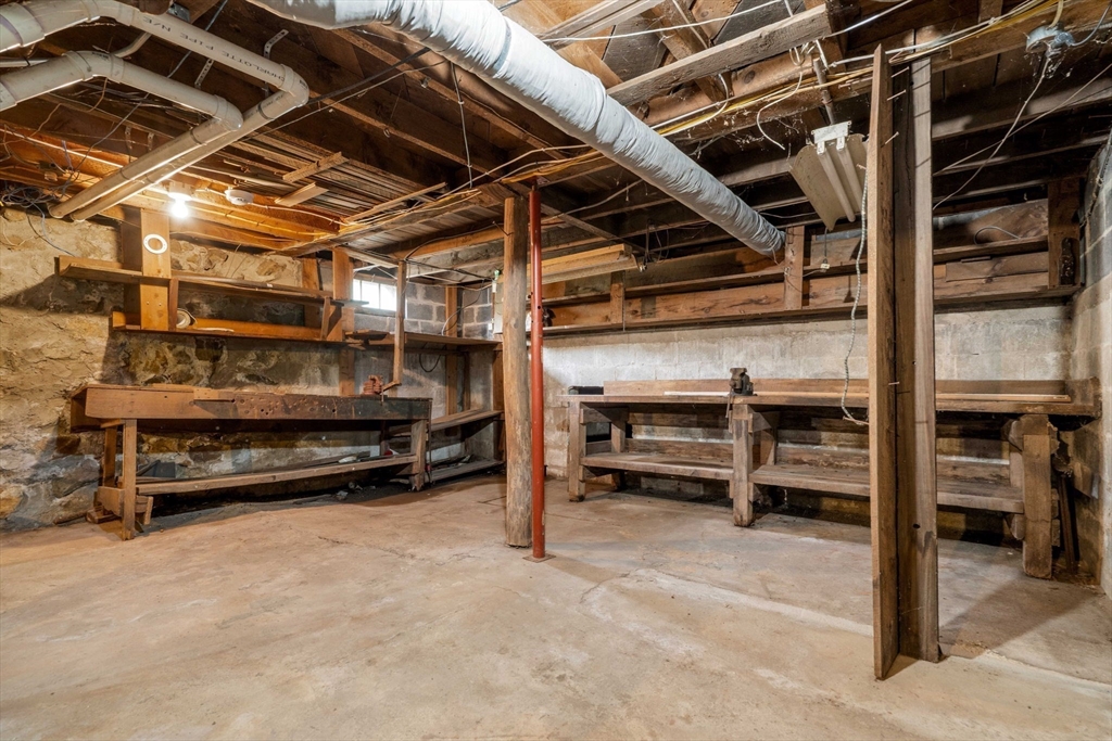 116 Killam Hill Rd