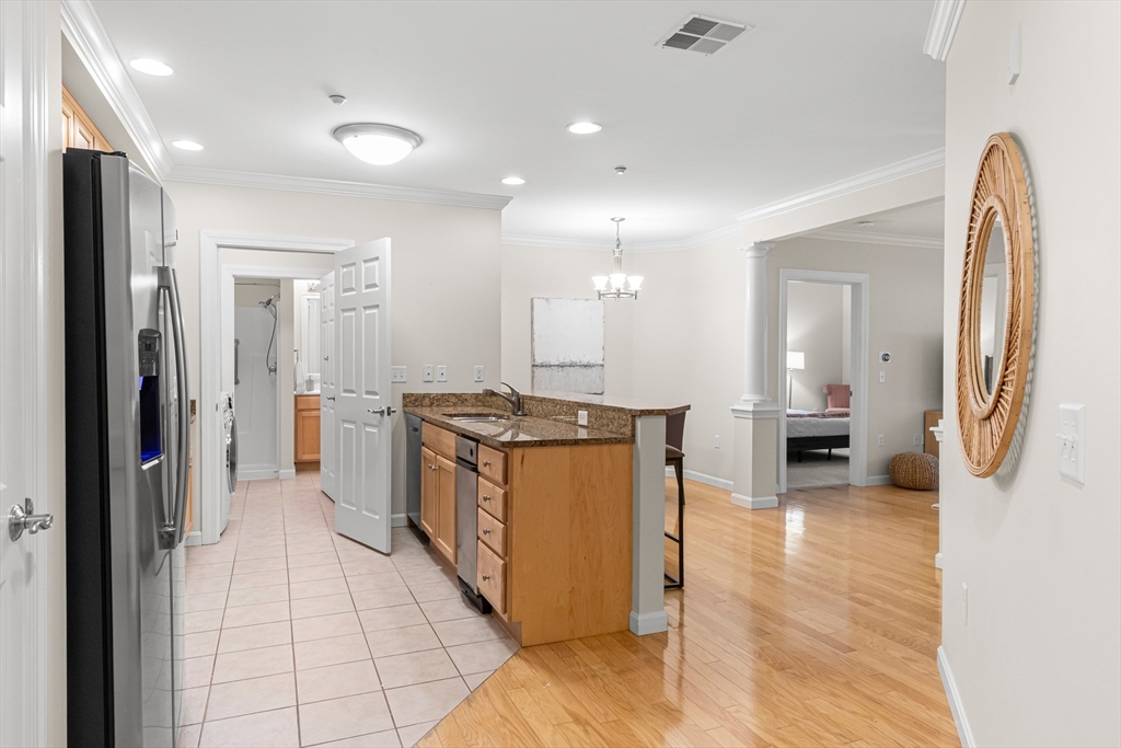 5 Woodman Way # 106