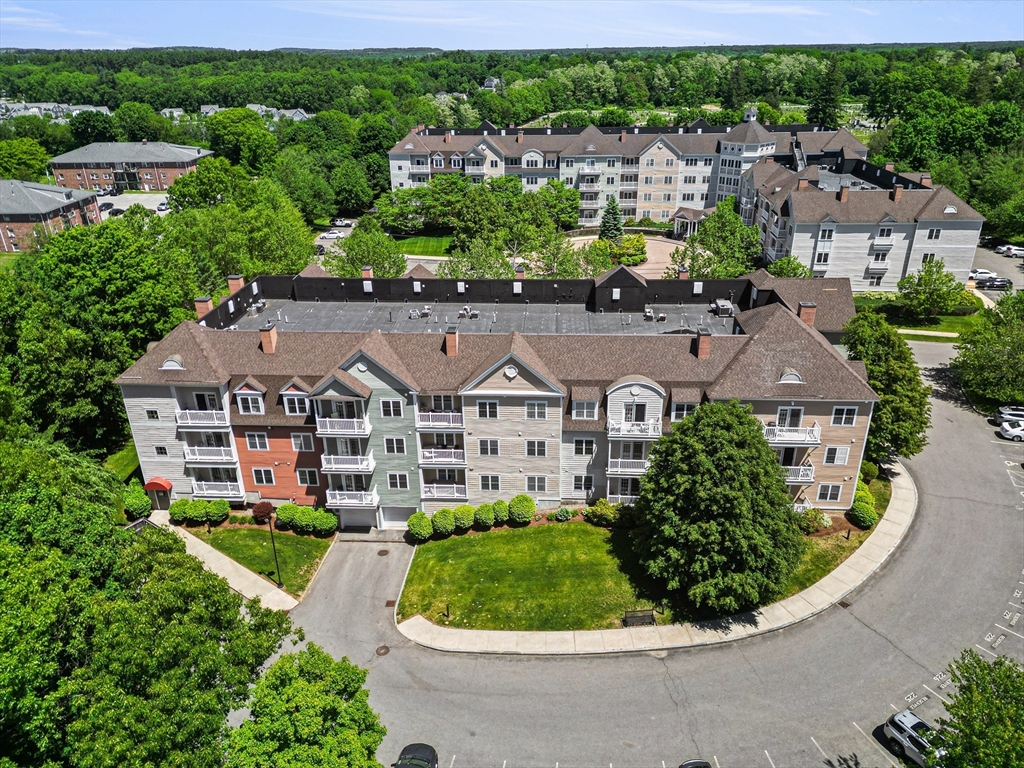 5 Woodman Way # 106
