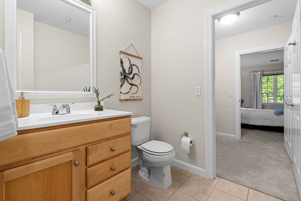 5 Woodman Way # 106