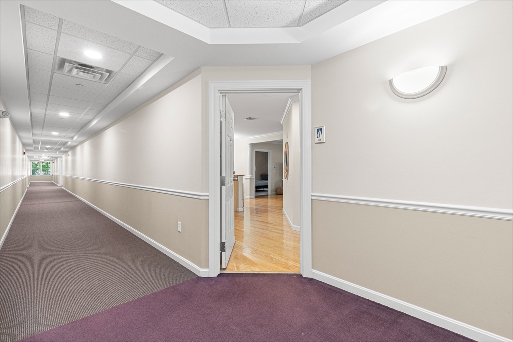 5 Woodman Way # 106