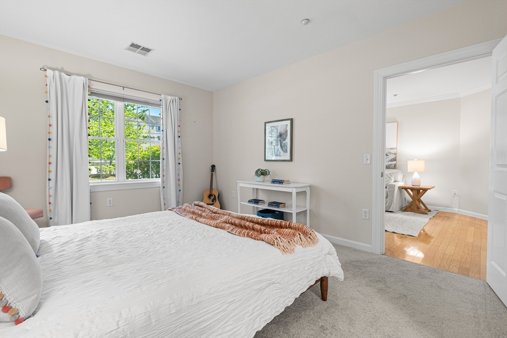 5 Woodman Way # 106