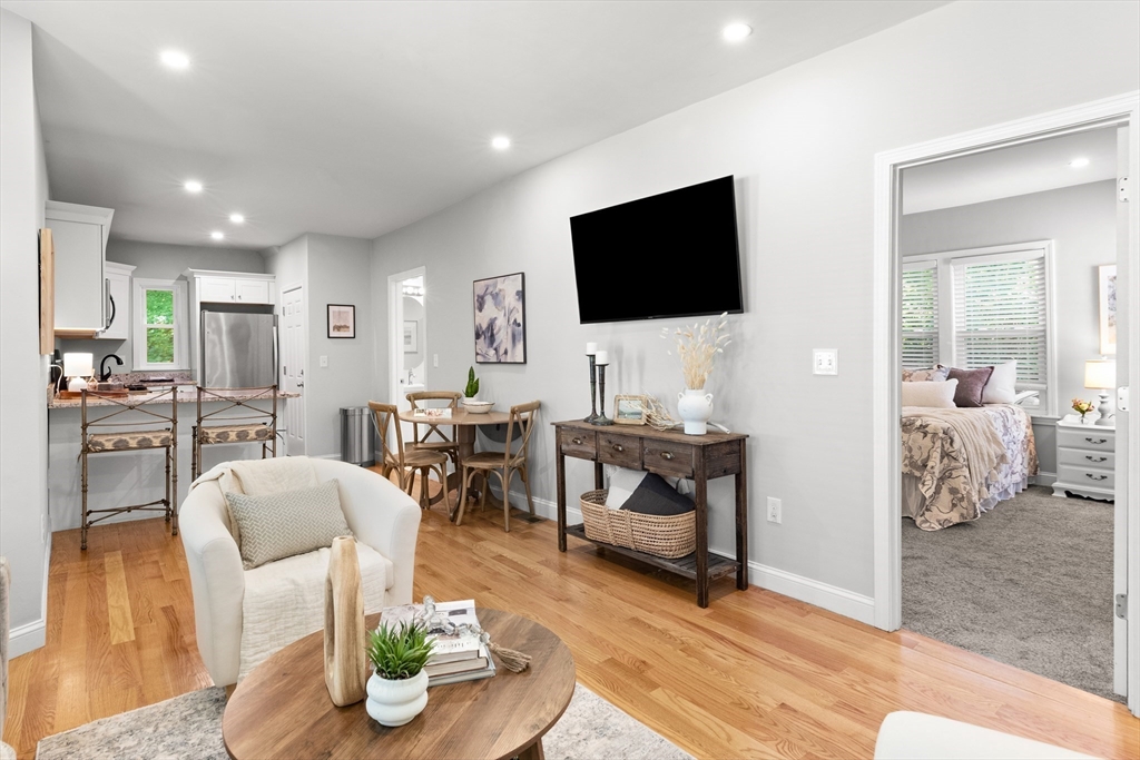 163 Elm St # 1
