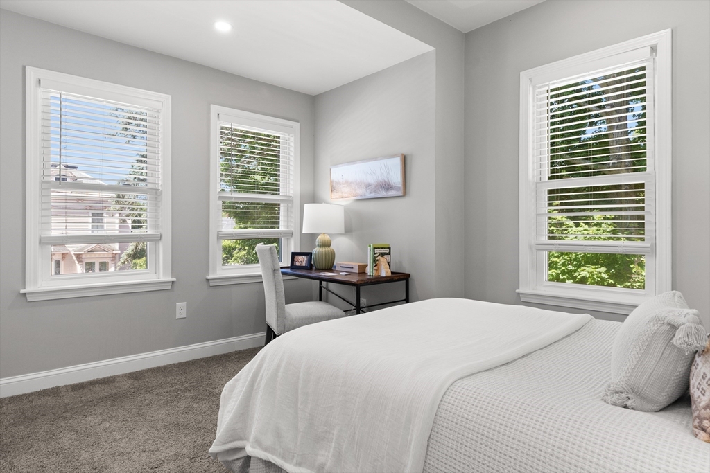 163 Elm St # 1