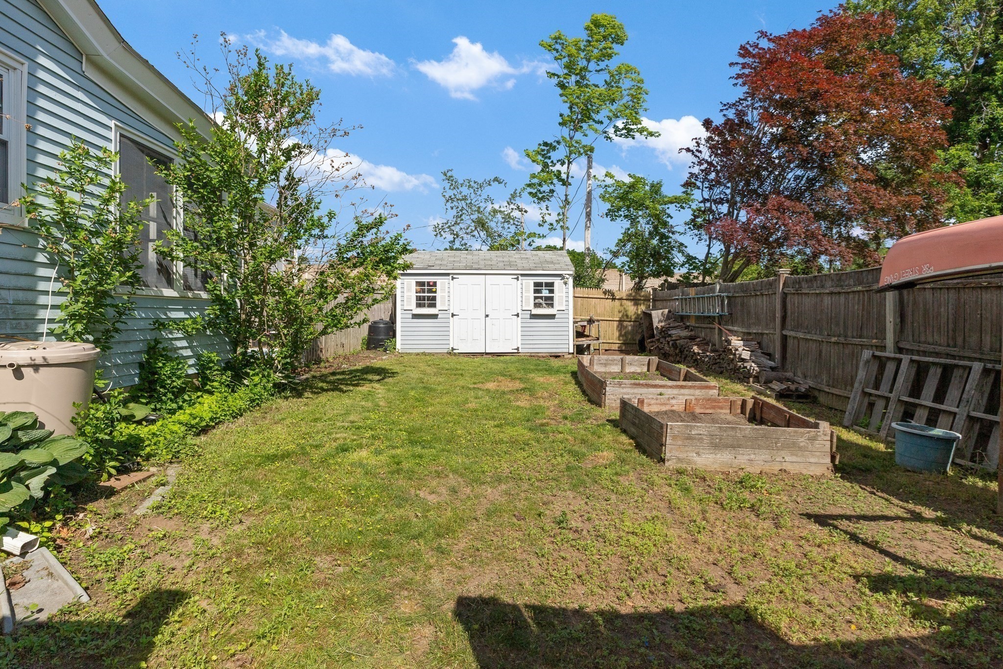 18 Hardy St