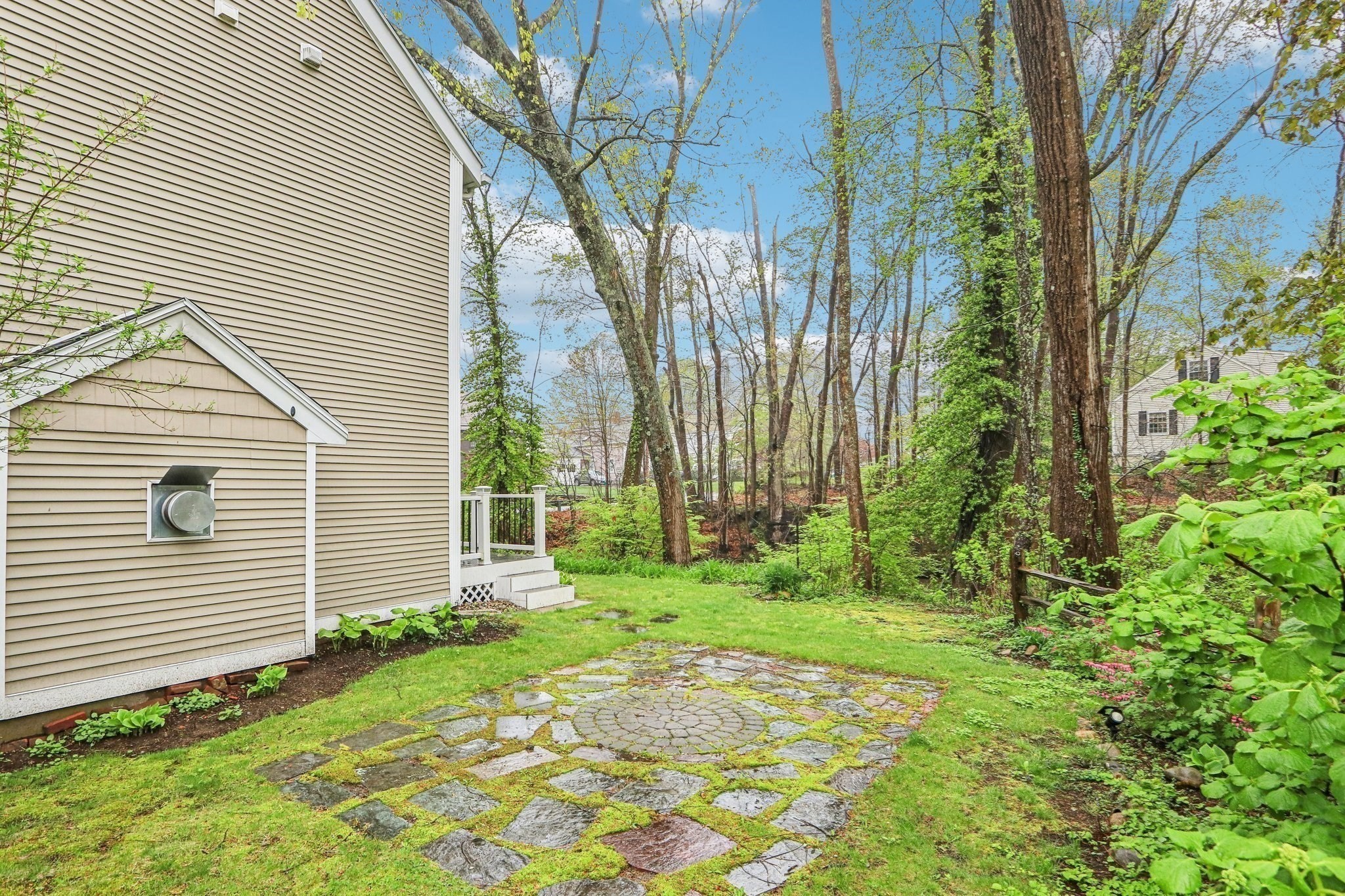 118 River Rd