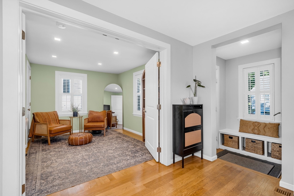 37 Hillcrest Ave