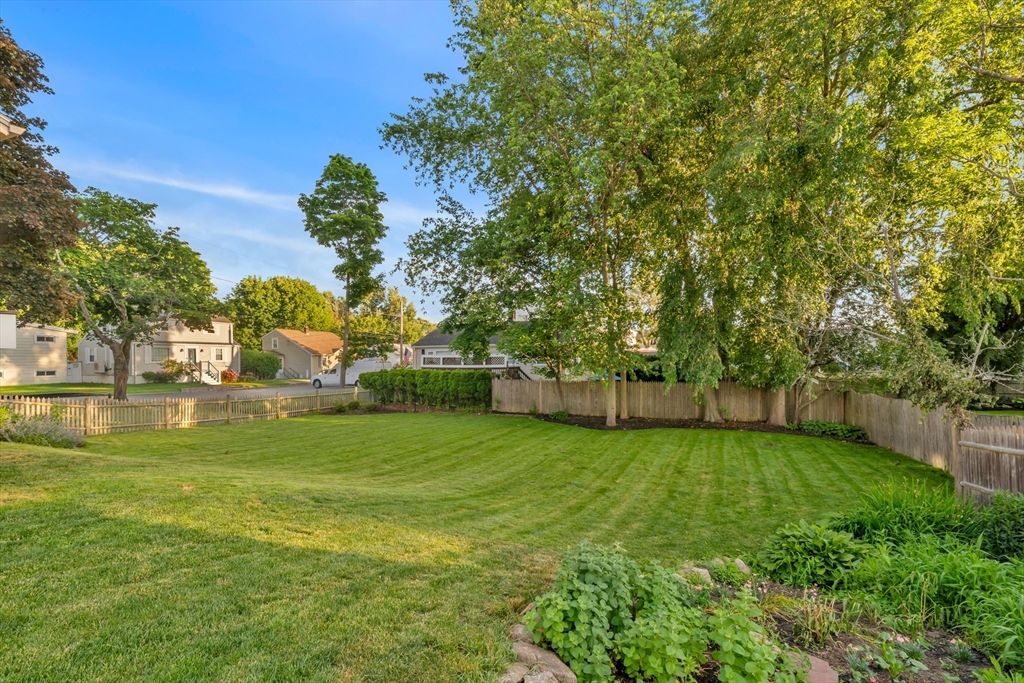 37 Hillcrest Ave